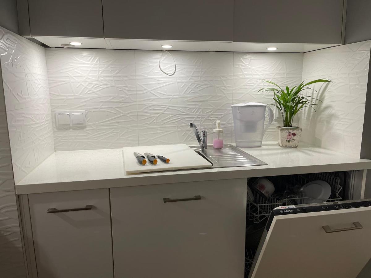 Apartamenty Warszawa Centrum Wlodarzewska 30 Exteriör bild