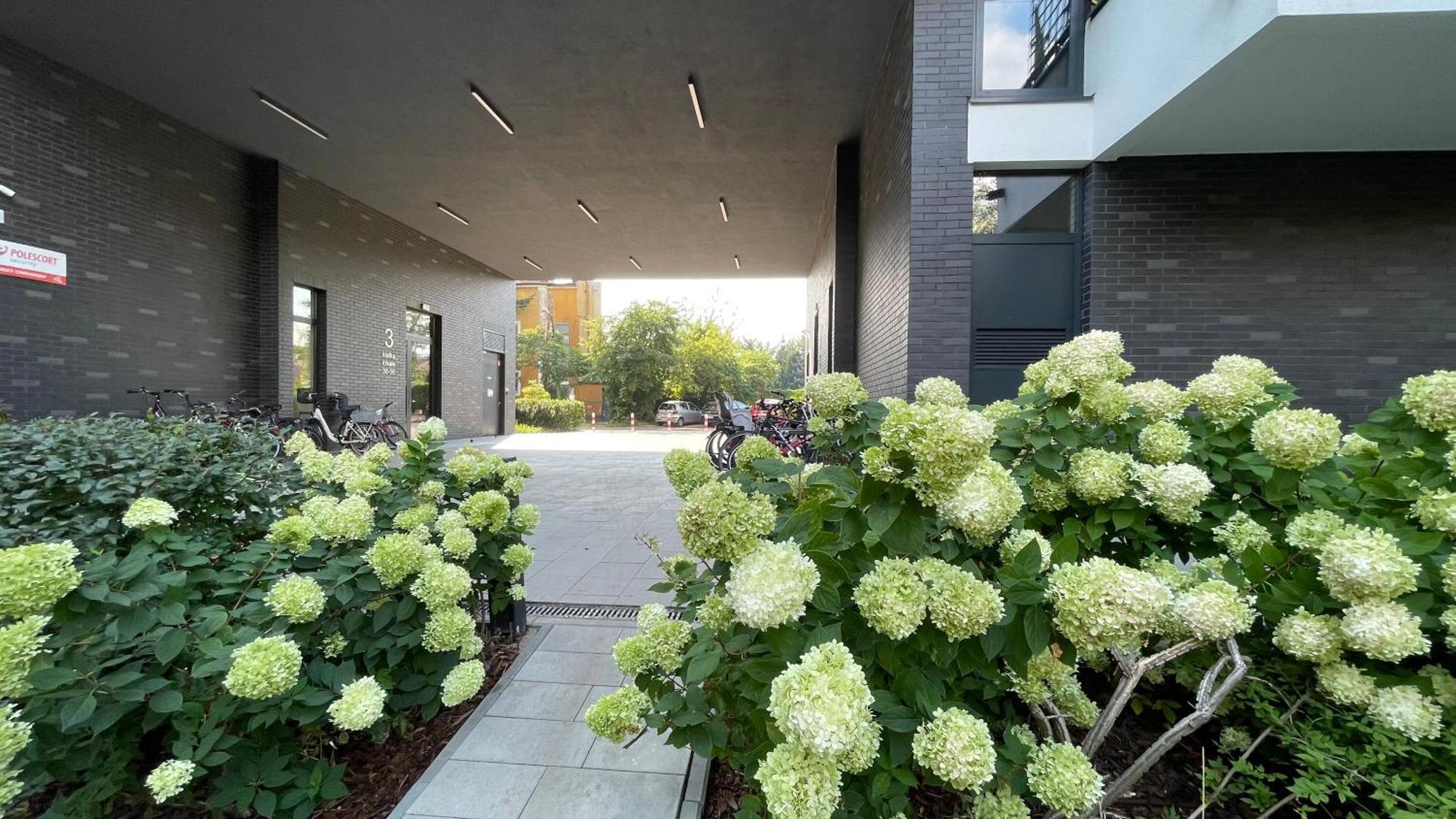 Apartamenty Warszawa Centrum Wlodarzewska 30 Exteriör bild